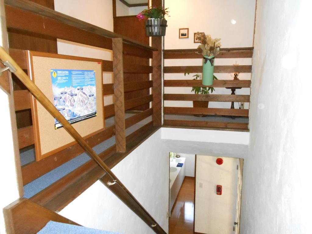 Pension Nugget Inn Hakuba Exterior foto
