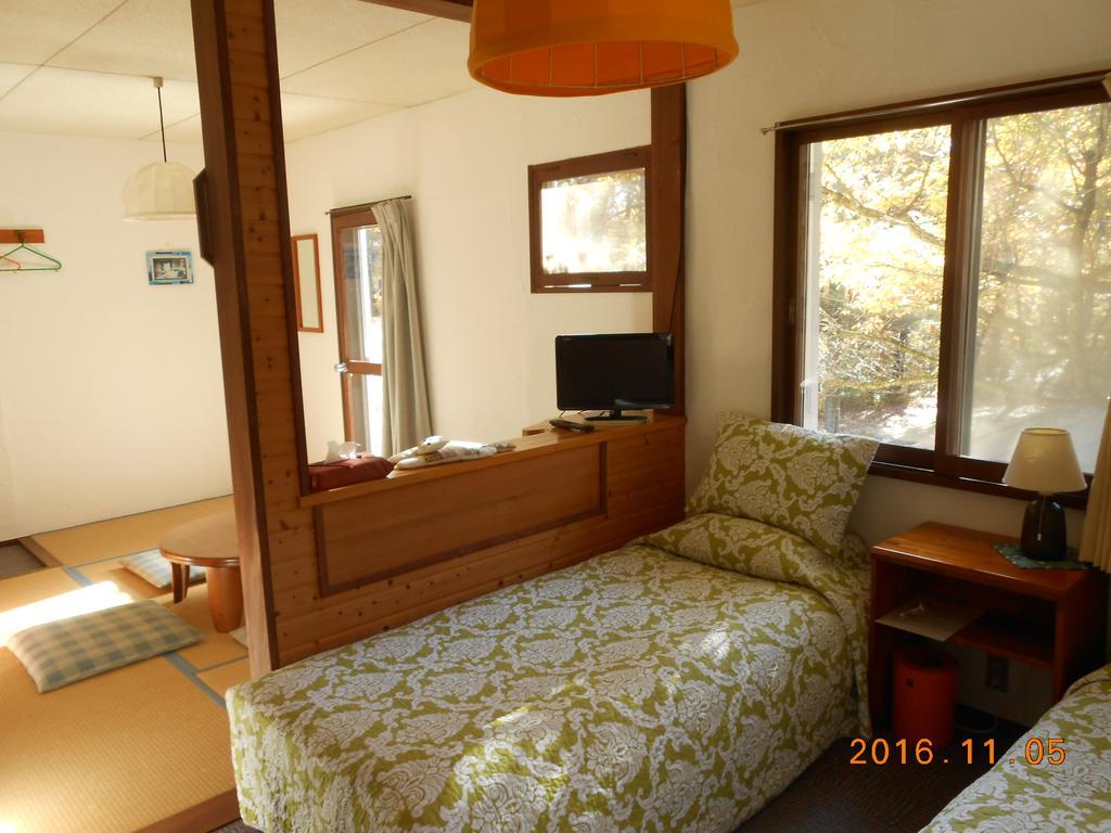 Pension Nugget Inn Hakuba Exterior foto